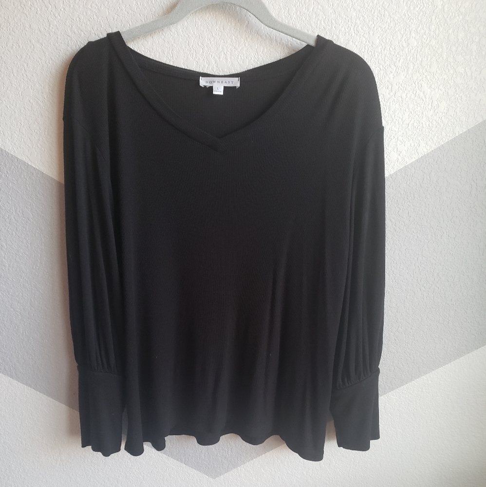 Downeast NWOT black shirt with balloon sleeves